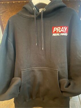 Black 'PRAY REAL HARD' Graphic Hoodie - Men's Pullover Sweatshirt